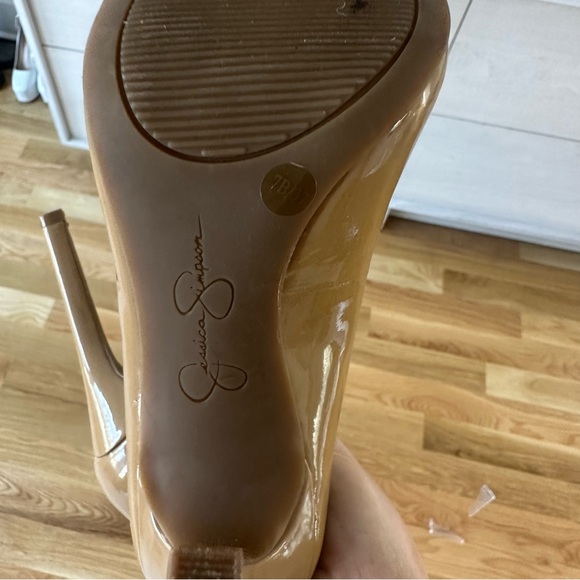 Jessica Simpson Nude Pump - Picture 6 of 8